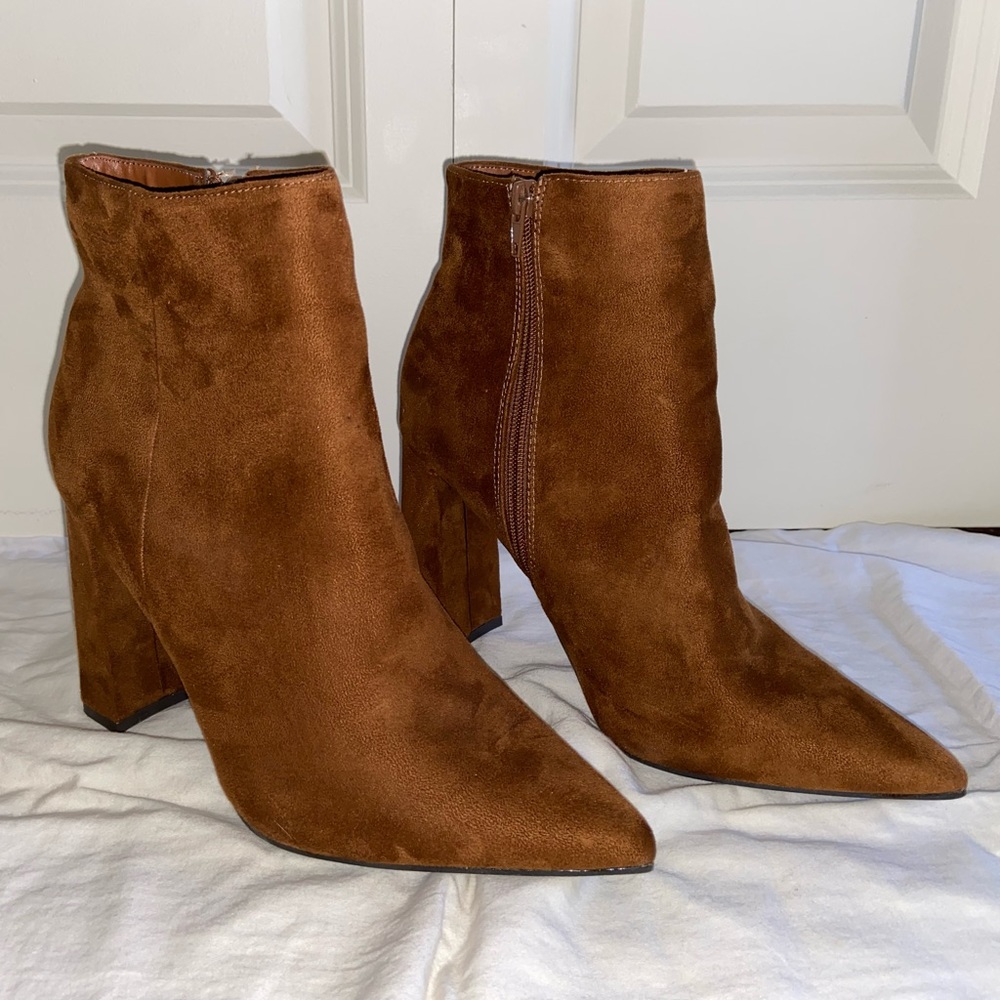 Women’s Boots, Size 10 - Picture 1 of 10